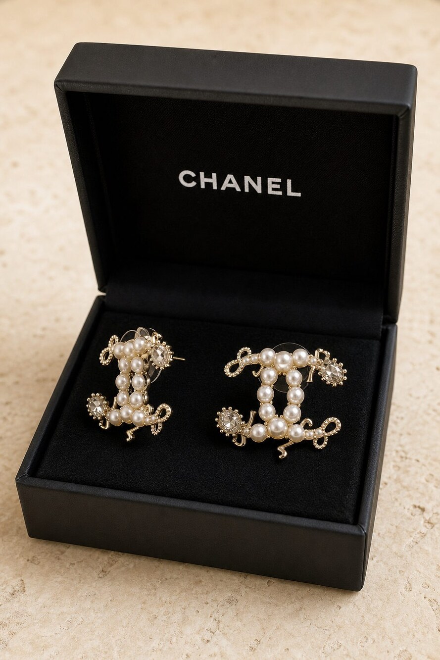 CHANEL Classic Parisian Earrings Style 20 | New with Box - Picture 6 of 9